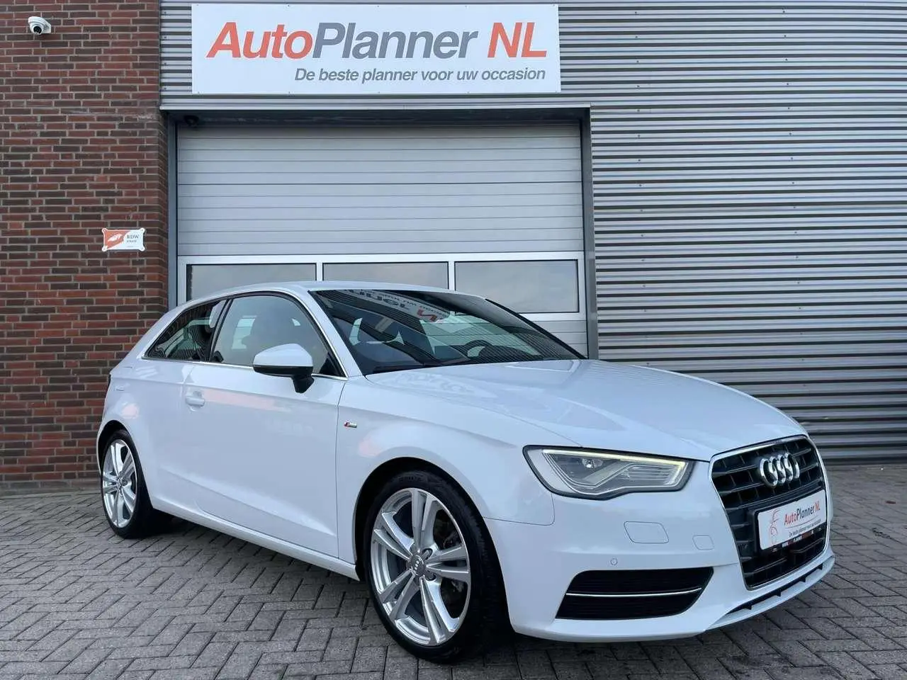 Photo 1 : Audi A3 2015 Petrol