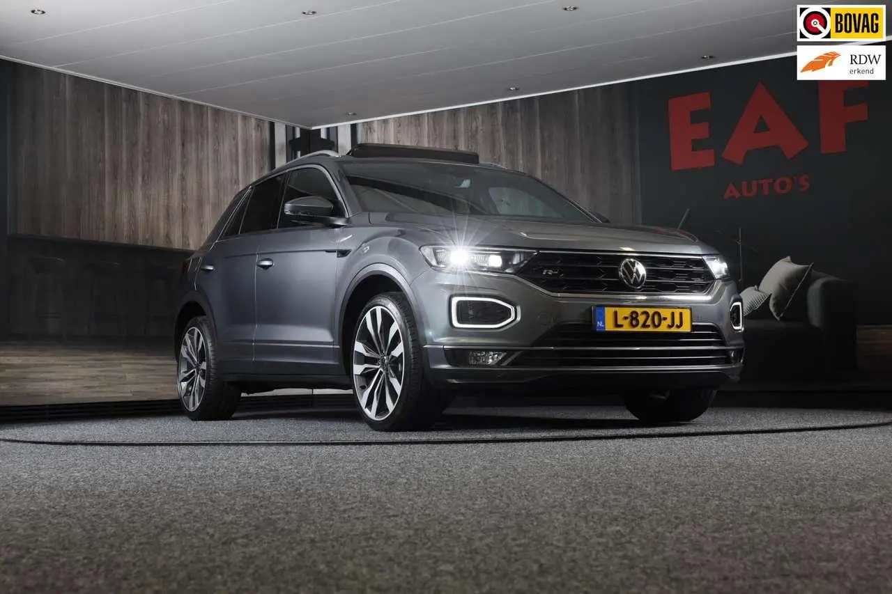 Photo 1 : Volkswagen T-roc 2021 Petrol