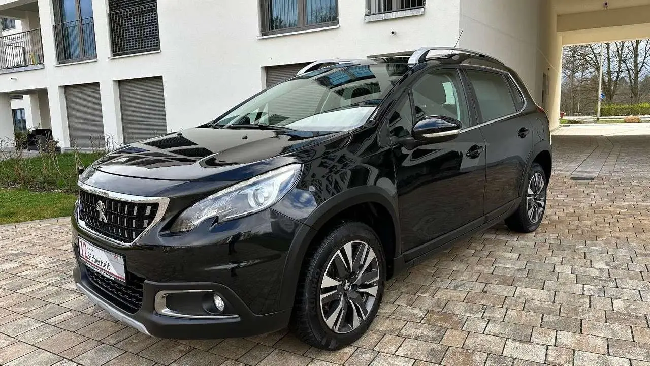 Photo 1 : Peugeot 2008 2018 Petrol