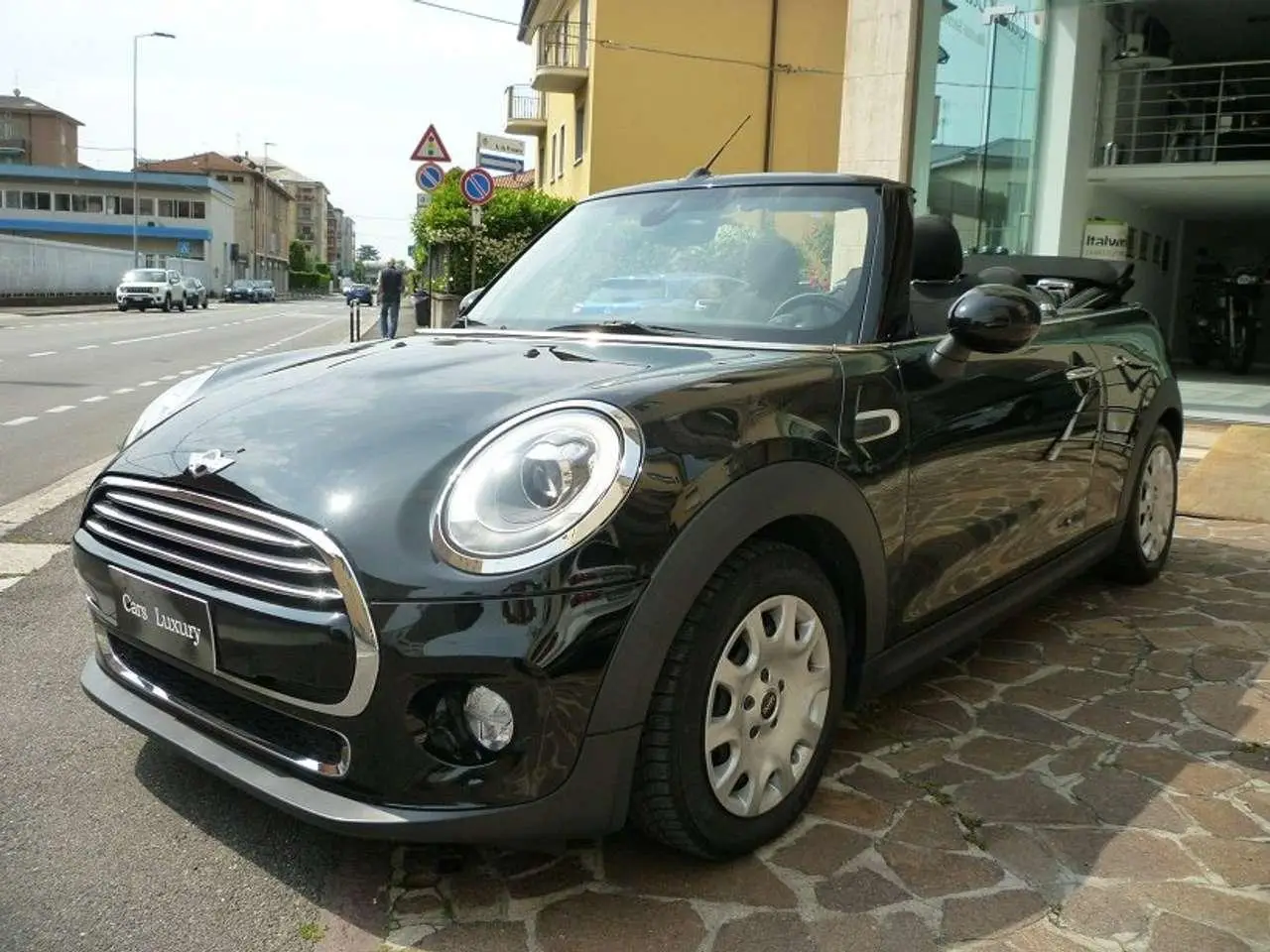 Photo 1 : Mini Cooper 2017 Diesel