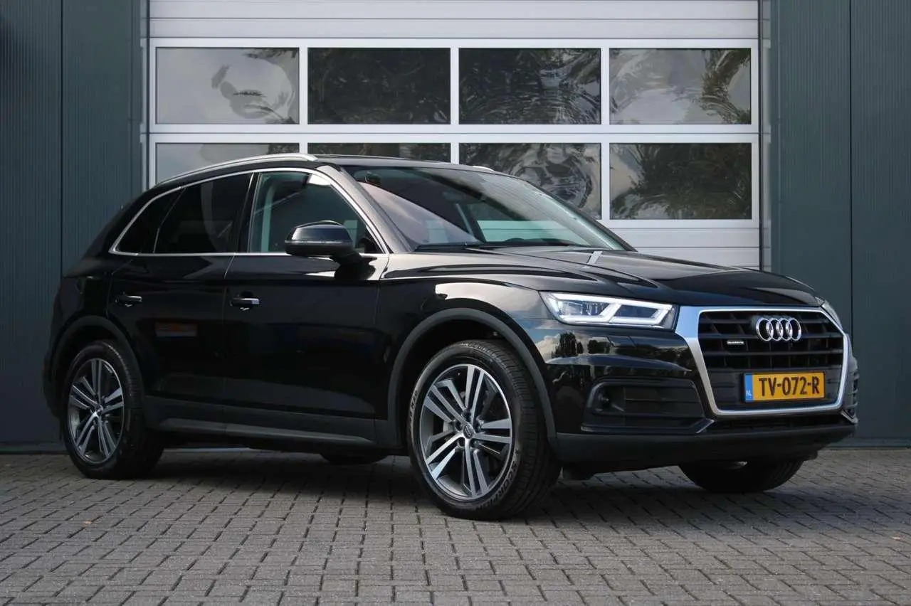 Photo 1 : Audi Q5 2017 Essence