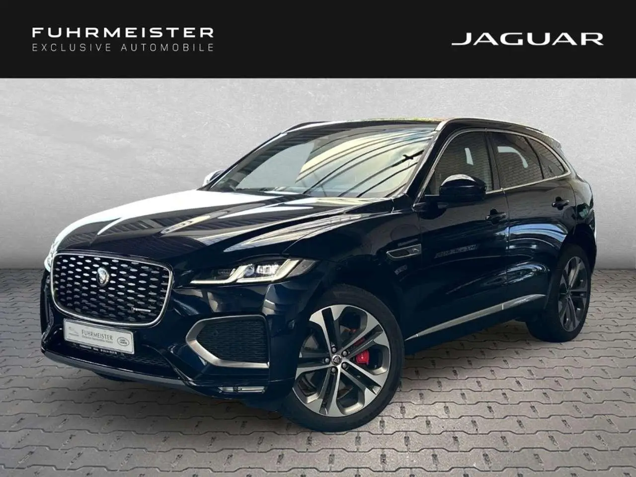 Photo 1 : Jaguar F-pace 2024 Essence