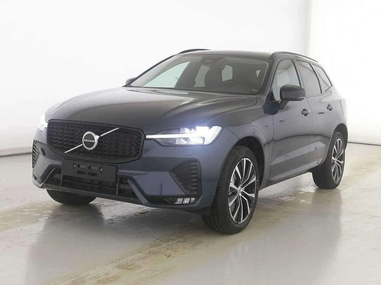 Photo 1 : Volvo Xc60 2024 Petrol