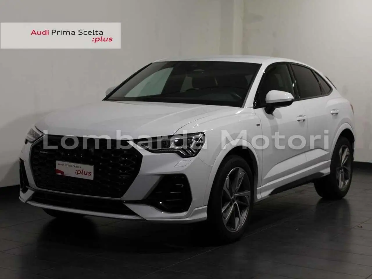 Photo 1 : Audi Q3 2023 Diesel