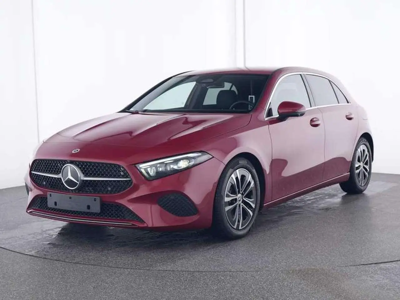 Photo 1 : Mercedes-benz Classe A 2023 Petrol