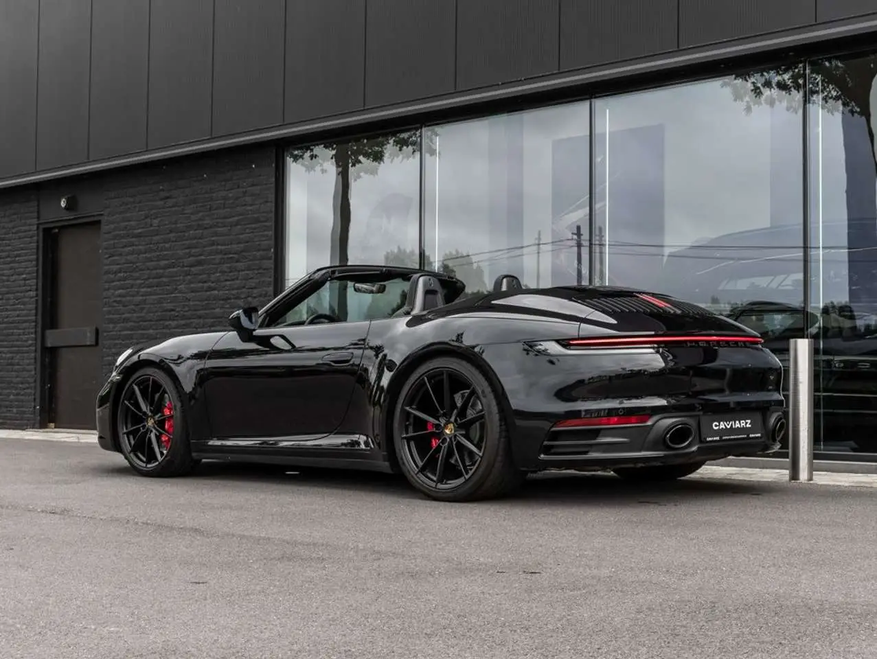 Photo 1 : Porsche 992 2019 Essence