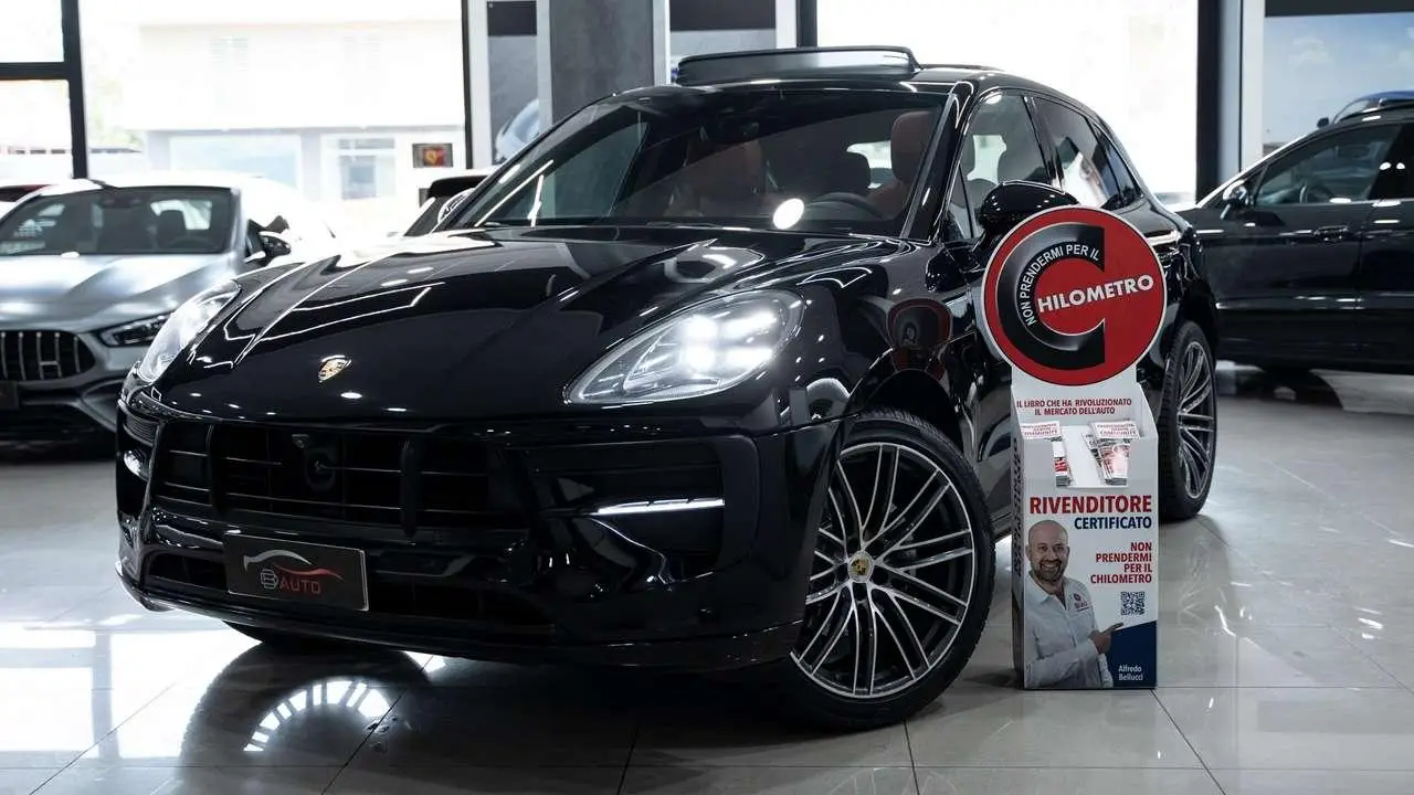 Photo 1 : Porsche Macan 2019 Petrol