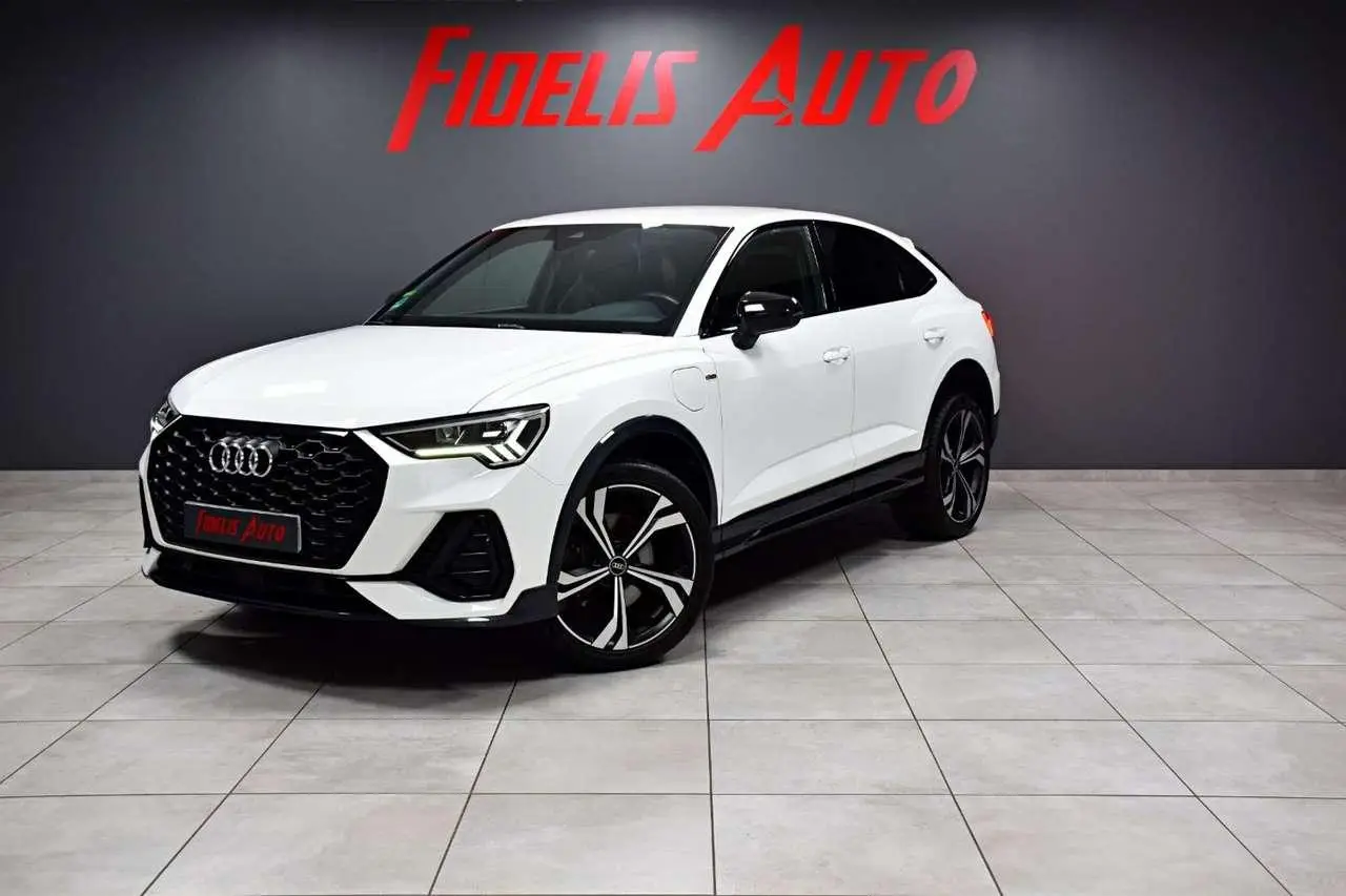 Photo 1 : Audi Q3 2021 Hybride