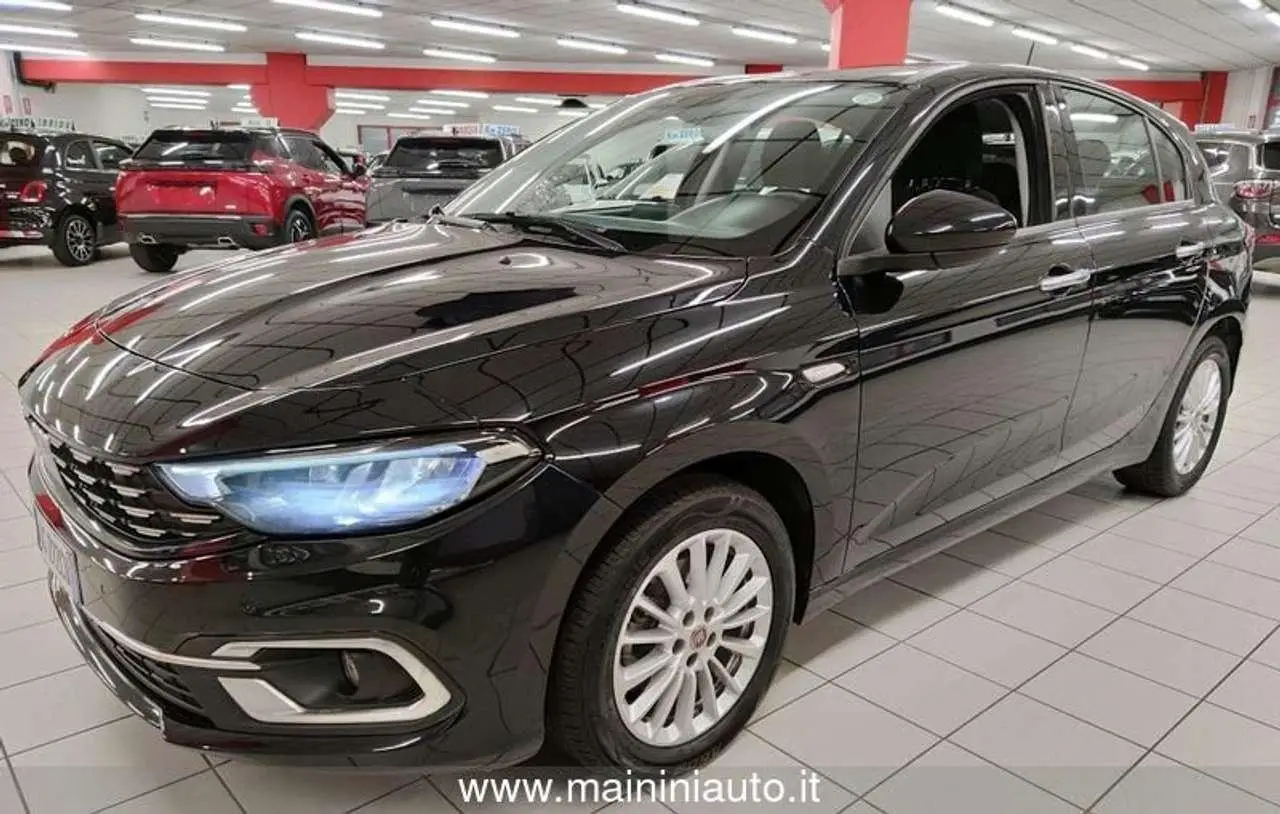 Photo 1 : Fiat Tipo 2021 Petrol