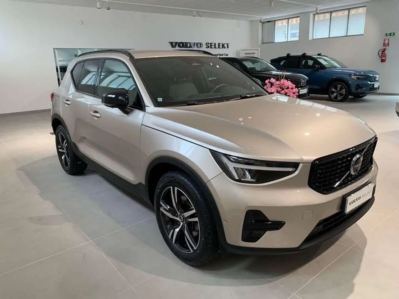 Photo 1 : Volvo Xc40 2022 Hybride