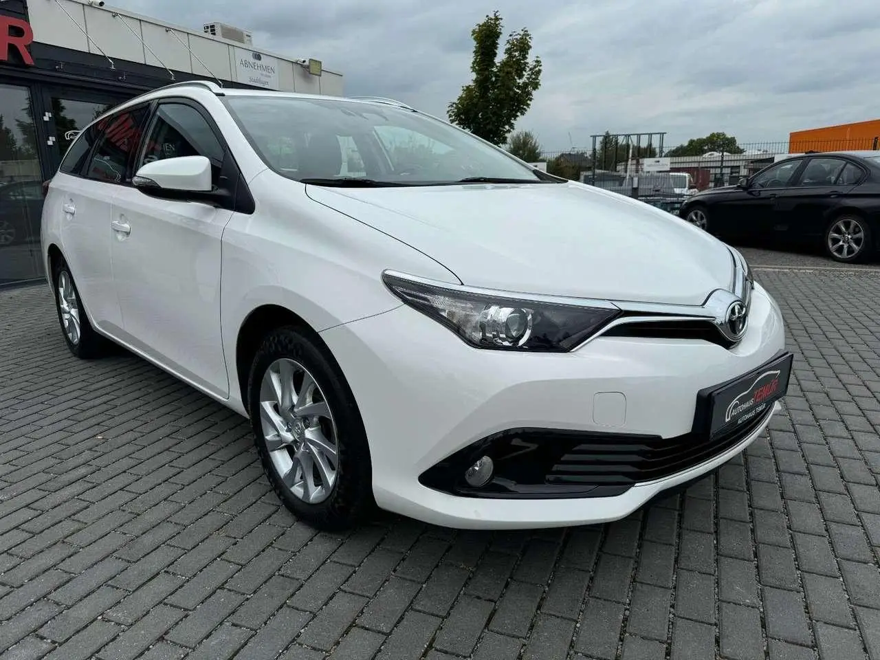 Photo 1 : Toyota Auris 2016 Essence