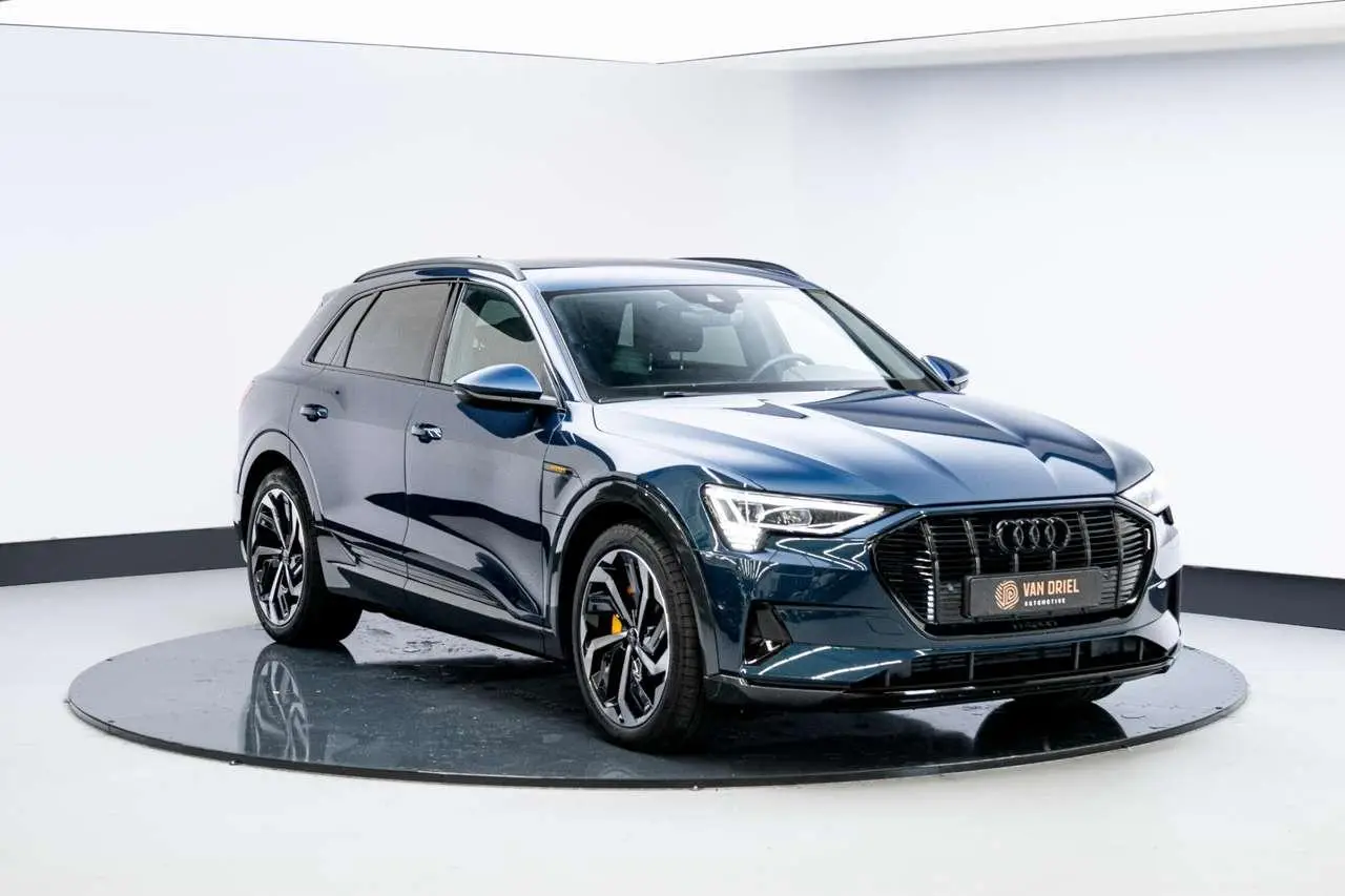 Photo 1 : Audi E-tron 2022 Électrique