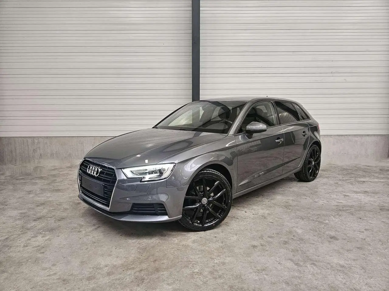 Photo 1 : Audi A3 2018 Petrol