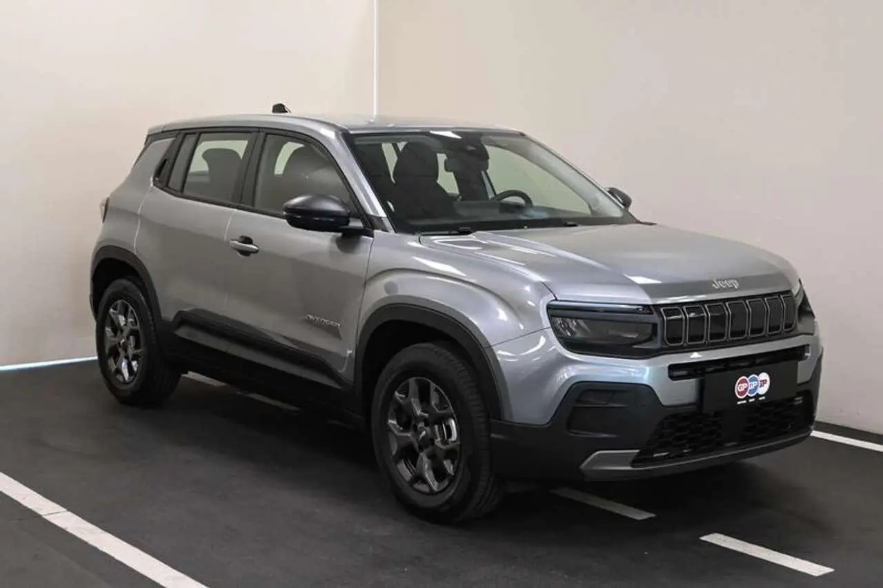 Photo 1 : Jeep Avenger 2023 Petrol