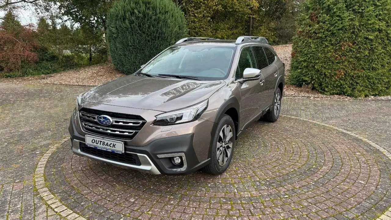 Photo 1 : Subaru Outback 2024 Petrol