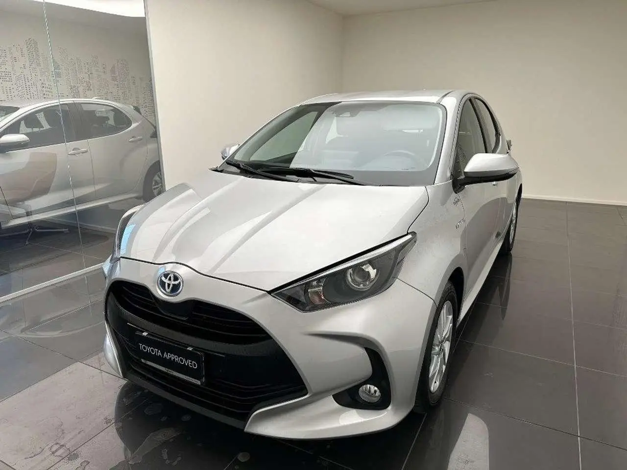 Photo 1 : Toyota Yaris 2021 Hybrid