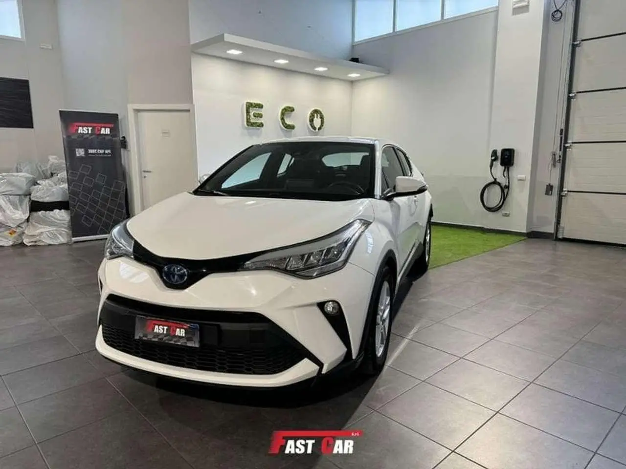 Photo 1 : Toyota C-hr 2023 Hybrid