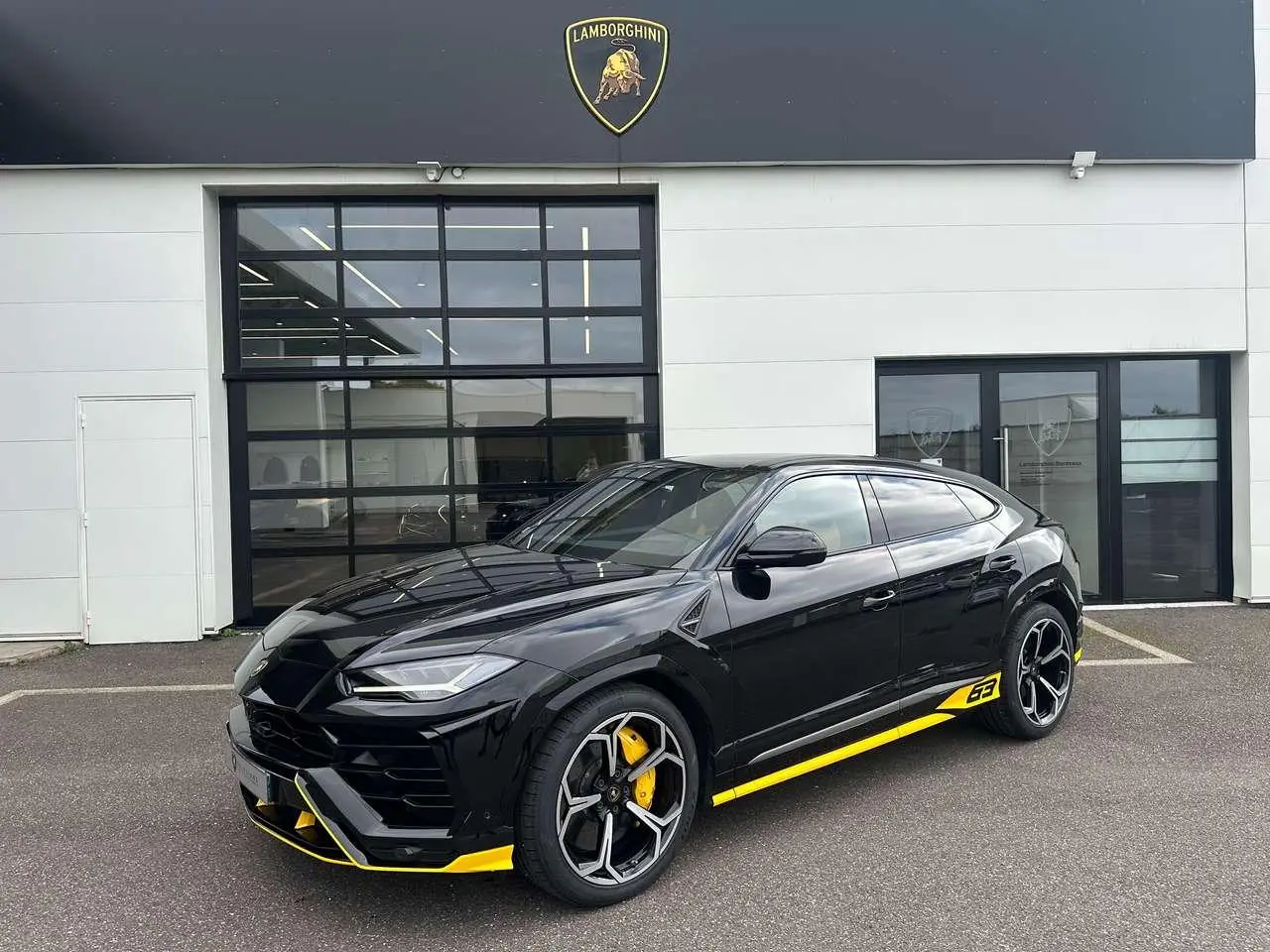 Photo 1 : Lamborghini Urus 2020 Essence