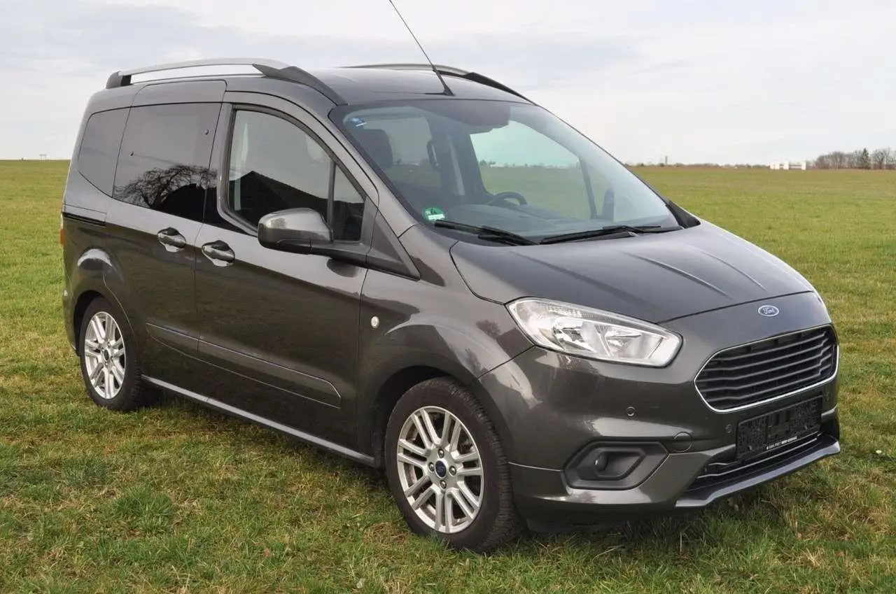 Photo 1 : Ford Tourneo 2019 Petrol