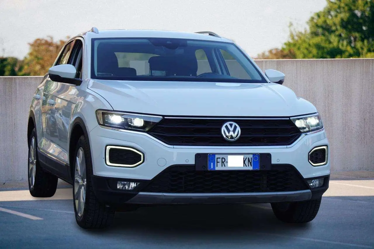 Photo 1 : Volkswagen T-roc 2018 Petrol