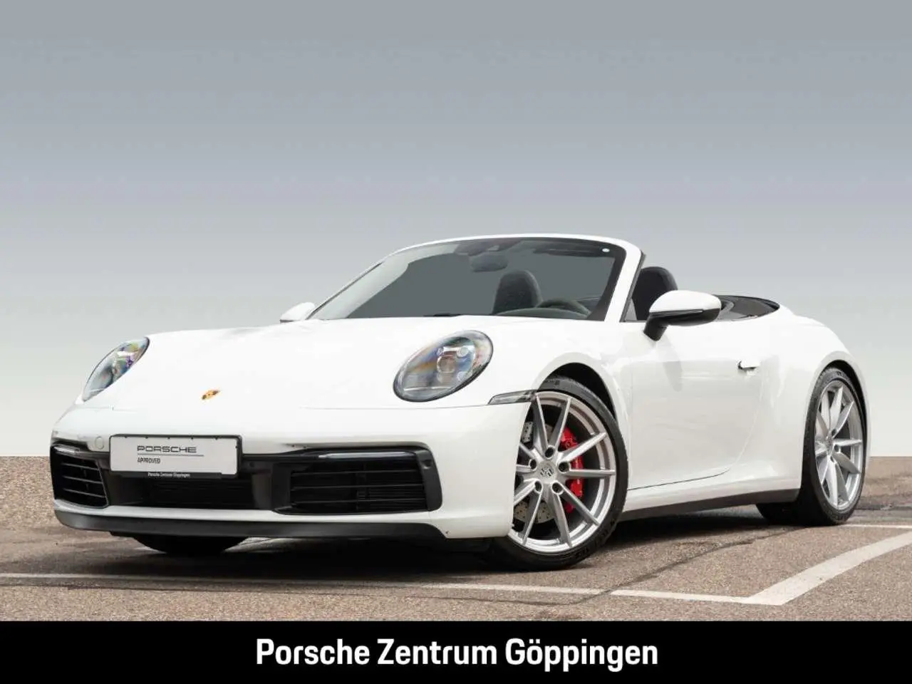 Photo 1 : Porsche 992 2019 Essence