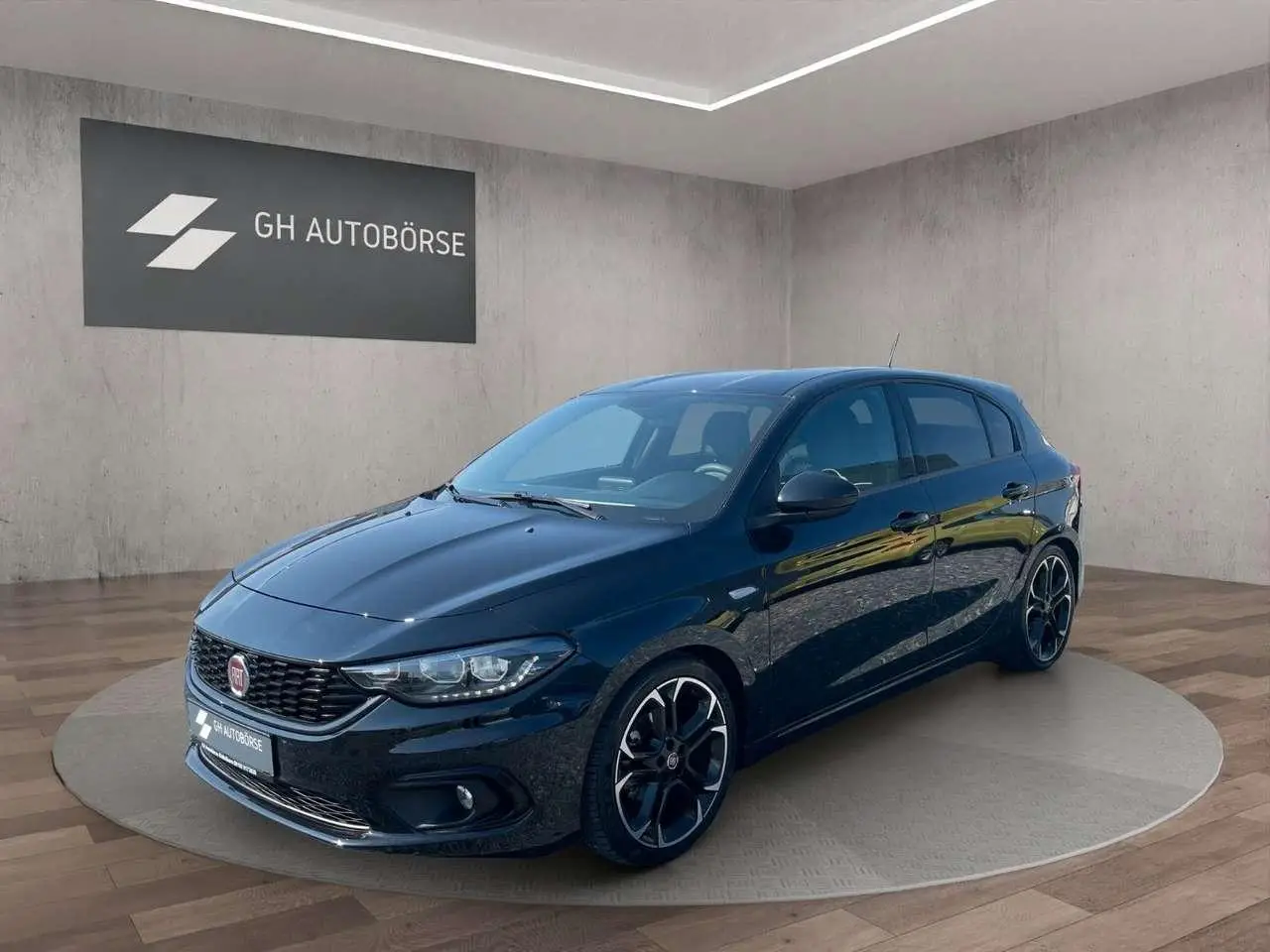 Photo 1 : Fiat Tipo 2020 Petrol