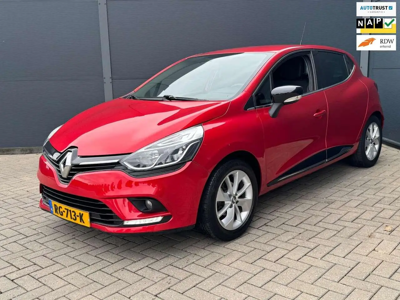 Photo 1 : Renault Clio 2017 Essence