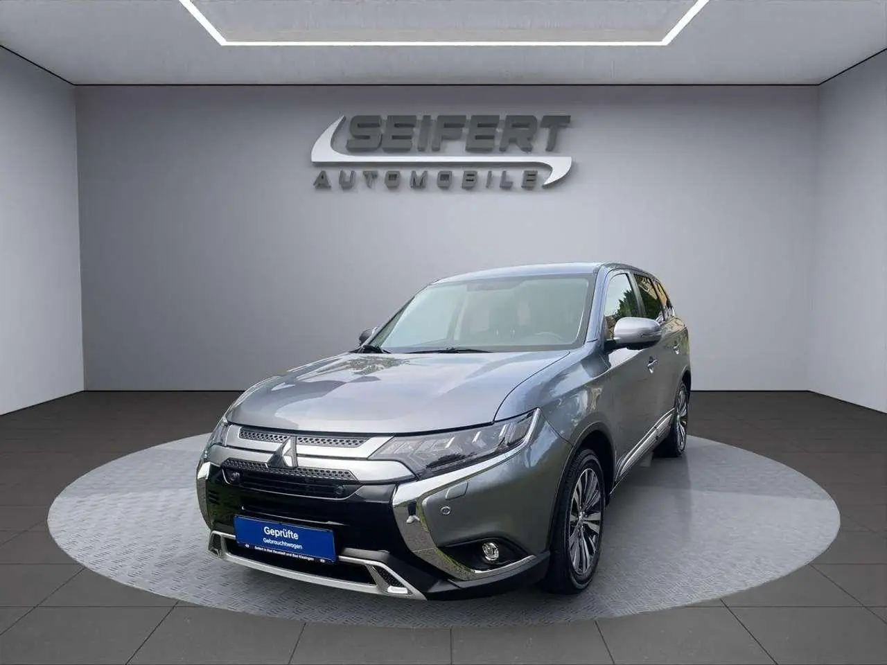 Photo 1 : Mitsubishi Outlander 2019 Petrol