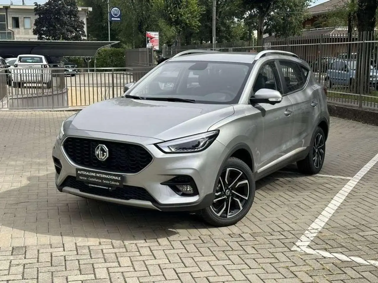 Photo 1 : Mg Zs 2023 Essence