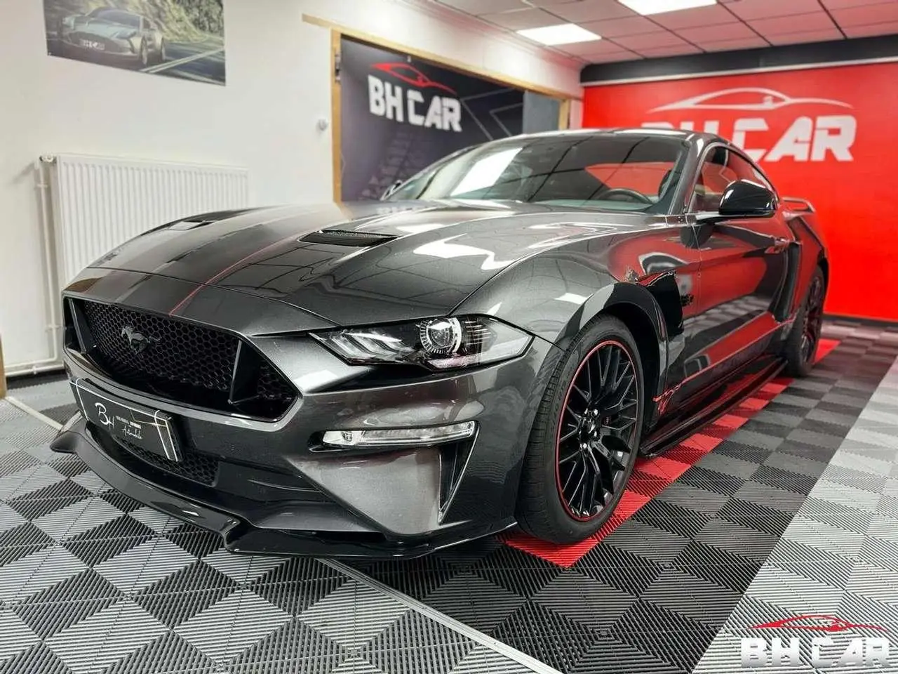 Photo 1 : Ford Mustang 2019 Petrol