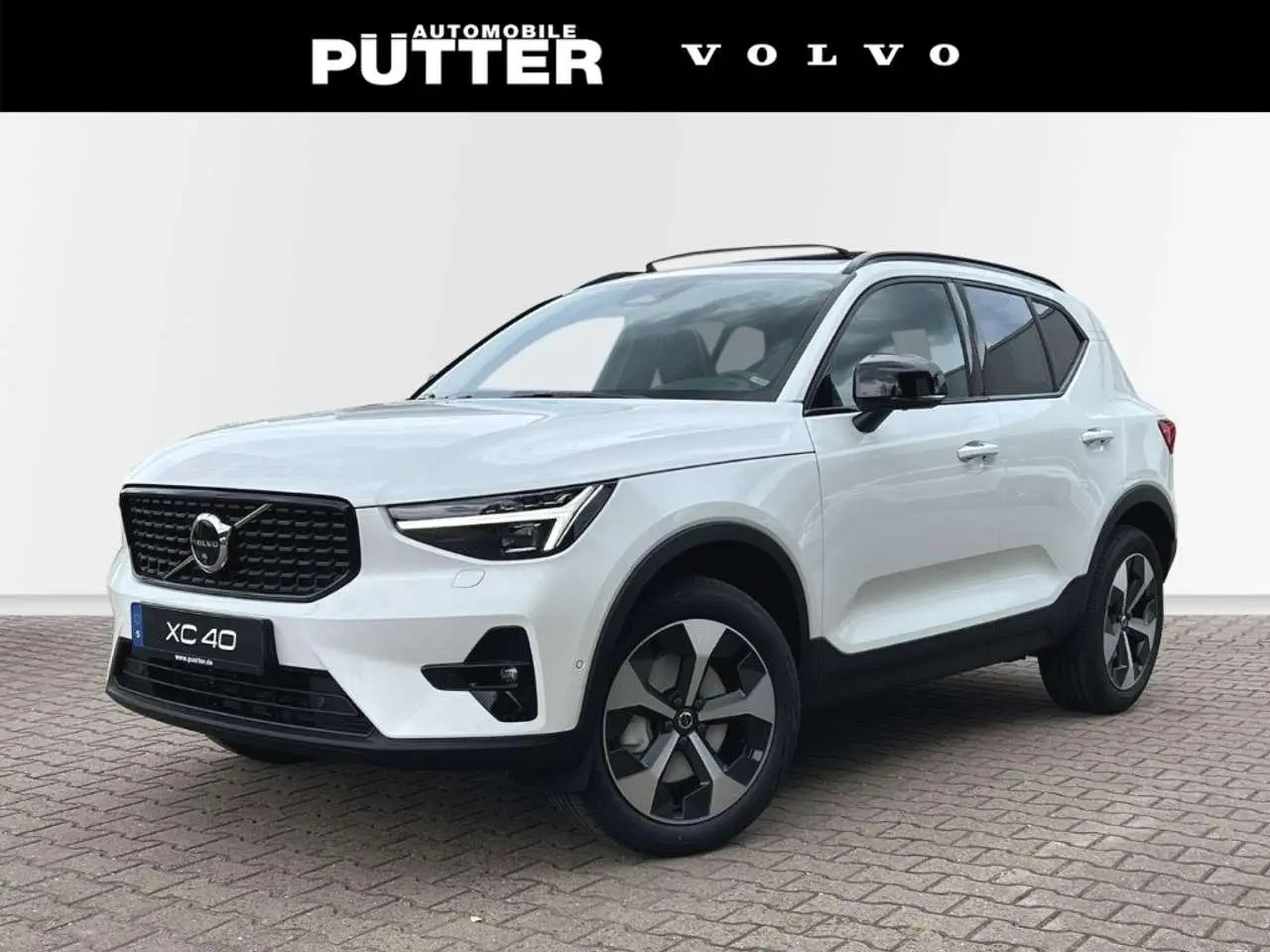 Photo 1 : Volvo Xc40 2024 Petrol