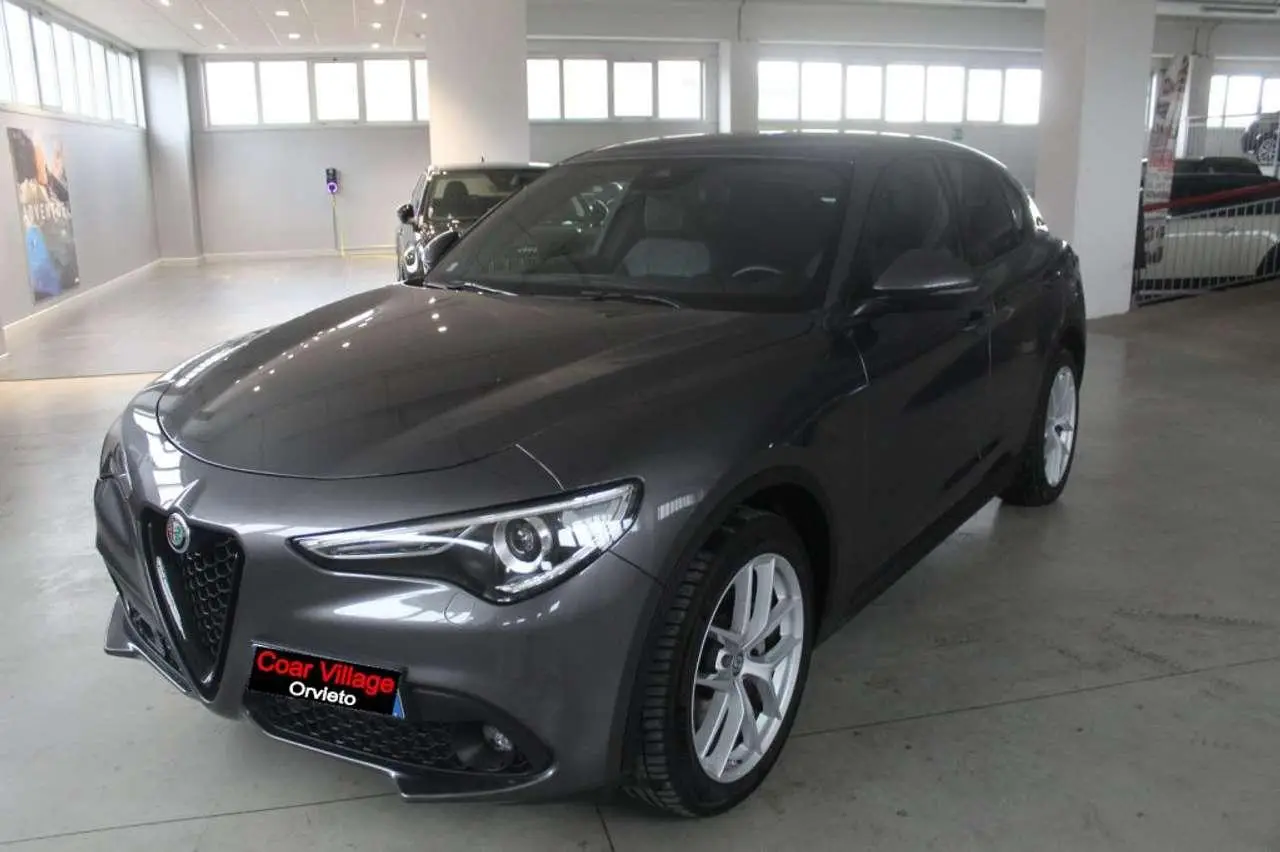 Photo 1 : Alfa Romeo Stelvio 2022 Diesel