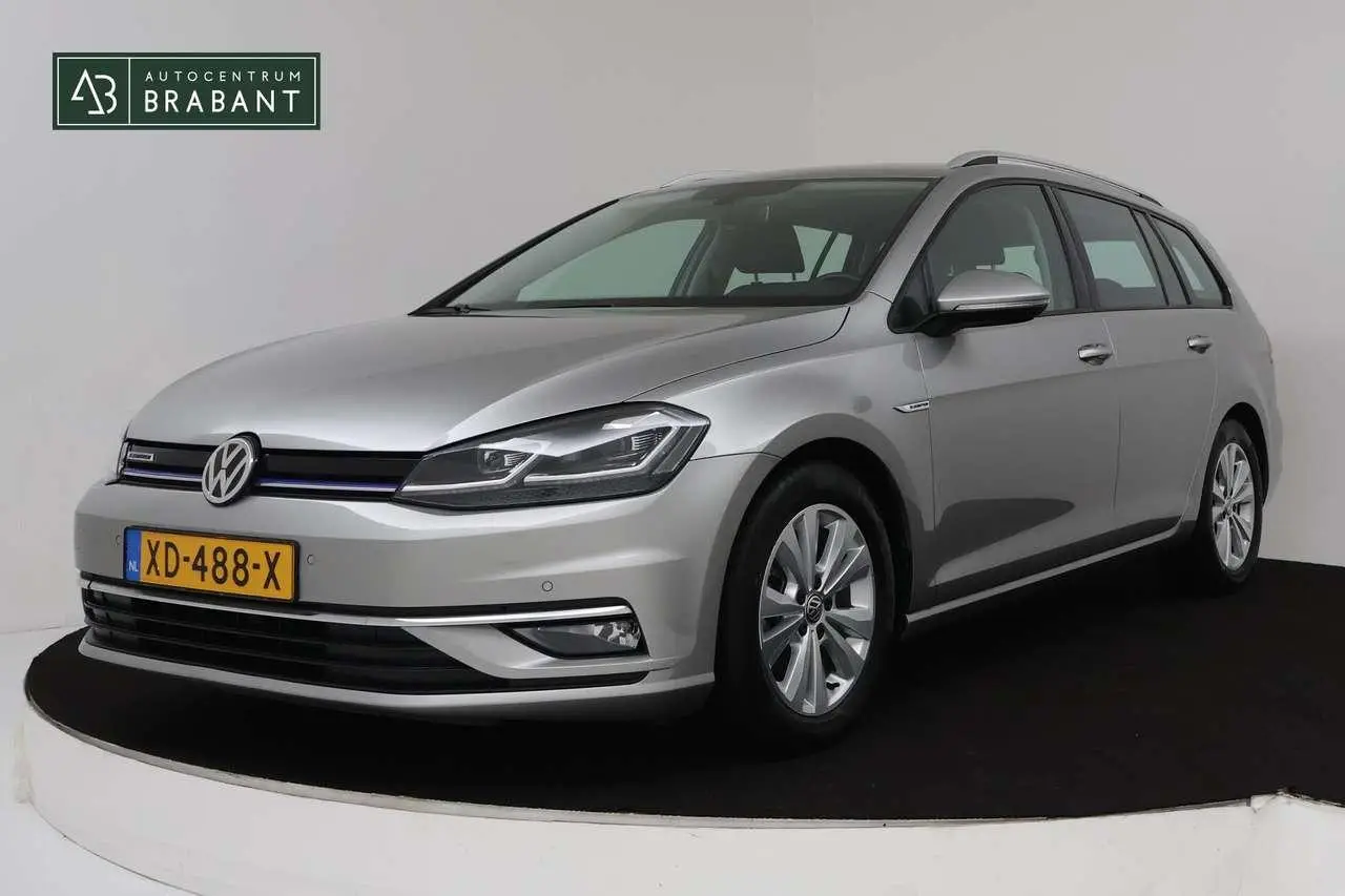 Photo 1 : Volkswagen Golf 2019 Essence