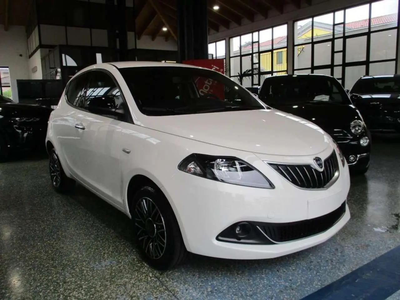 Photo 1 : Lancia Ypsilon 2024 Hybrid