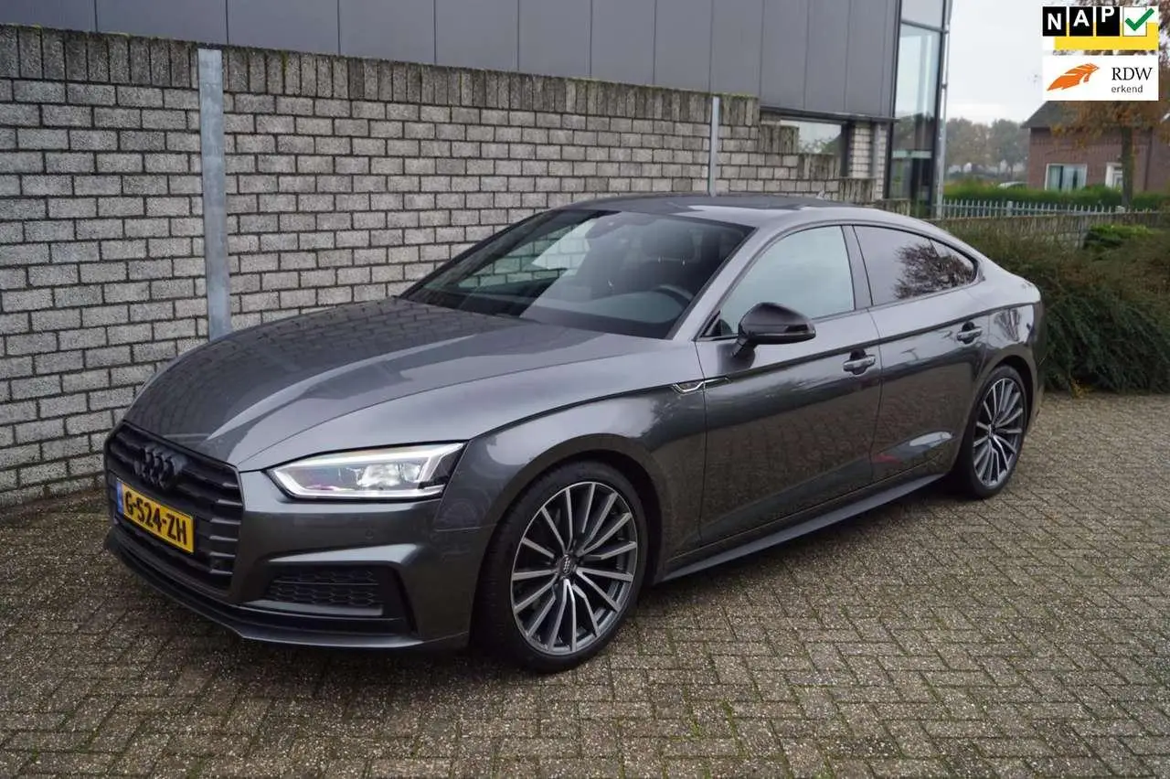 Photo 1 : Audi A5 2020 Essence