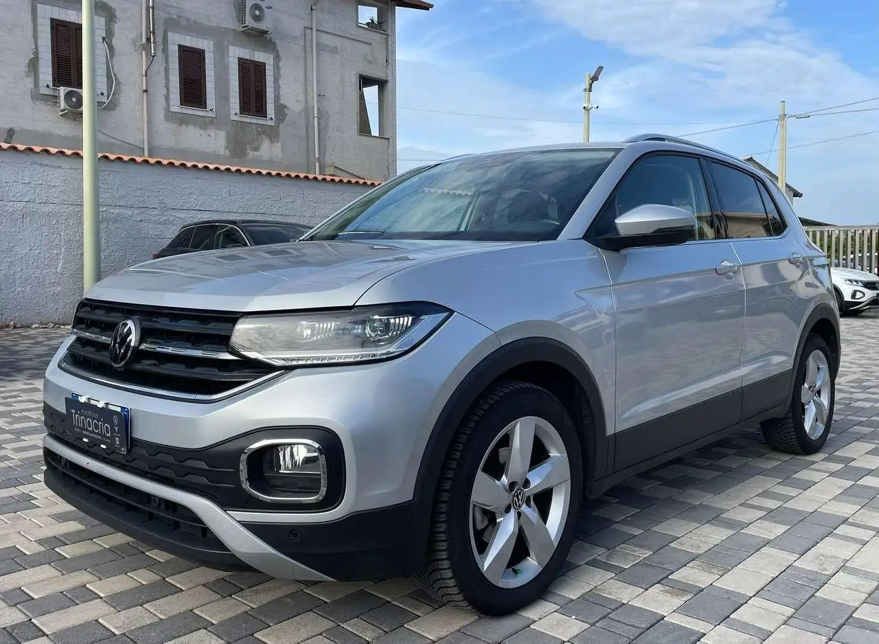 Photo 1 : Volkswagen T-cross 2021 Essence