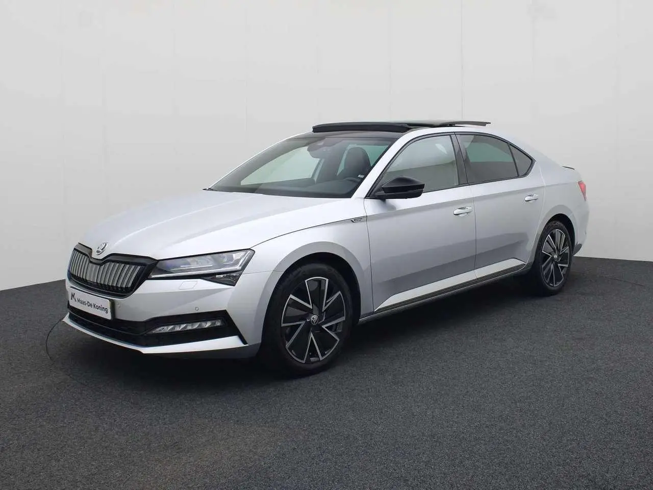 Photo 1 : Skoda Superb 2023 Hybride