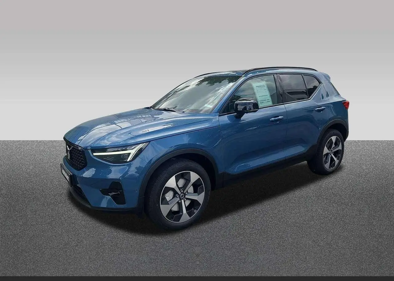 Photo 1 : Volvo Xc40 2024 Petrol