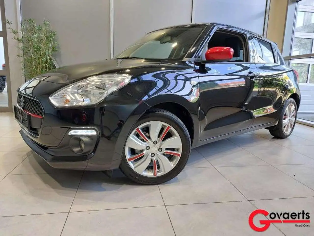 Photo 1 : Suzuki Swift 2020 Petrol