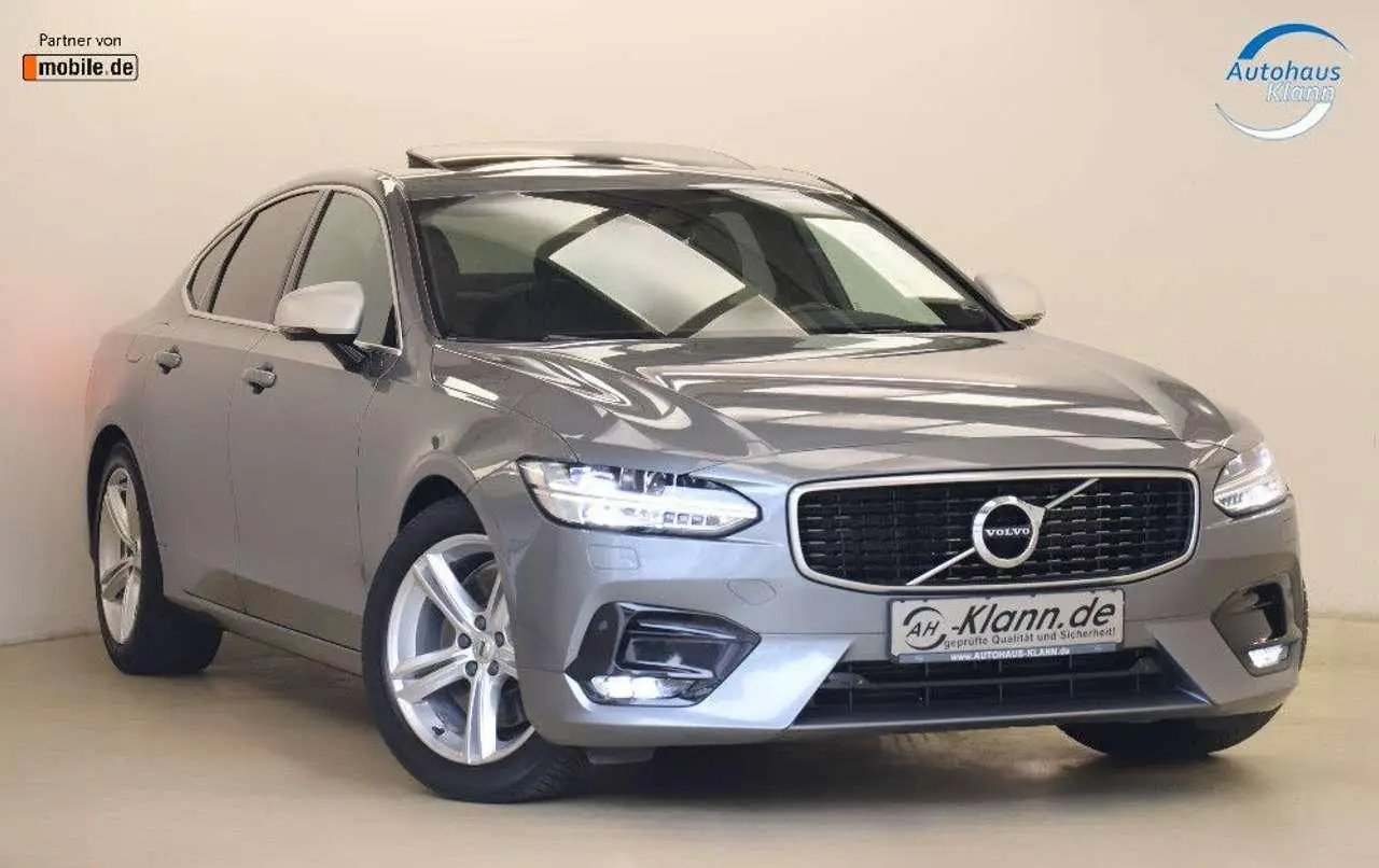 Photo 1 : Volvo S90 2017 Essence