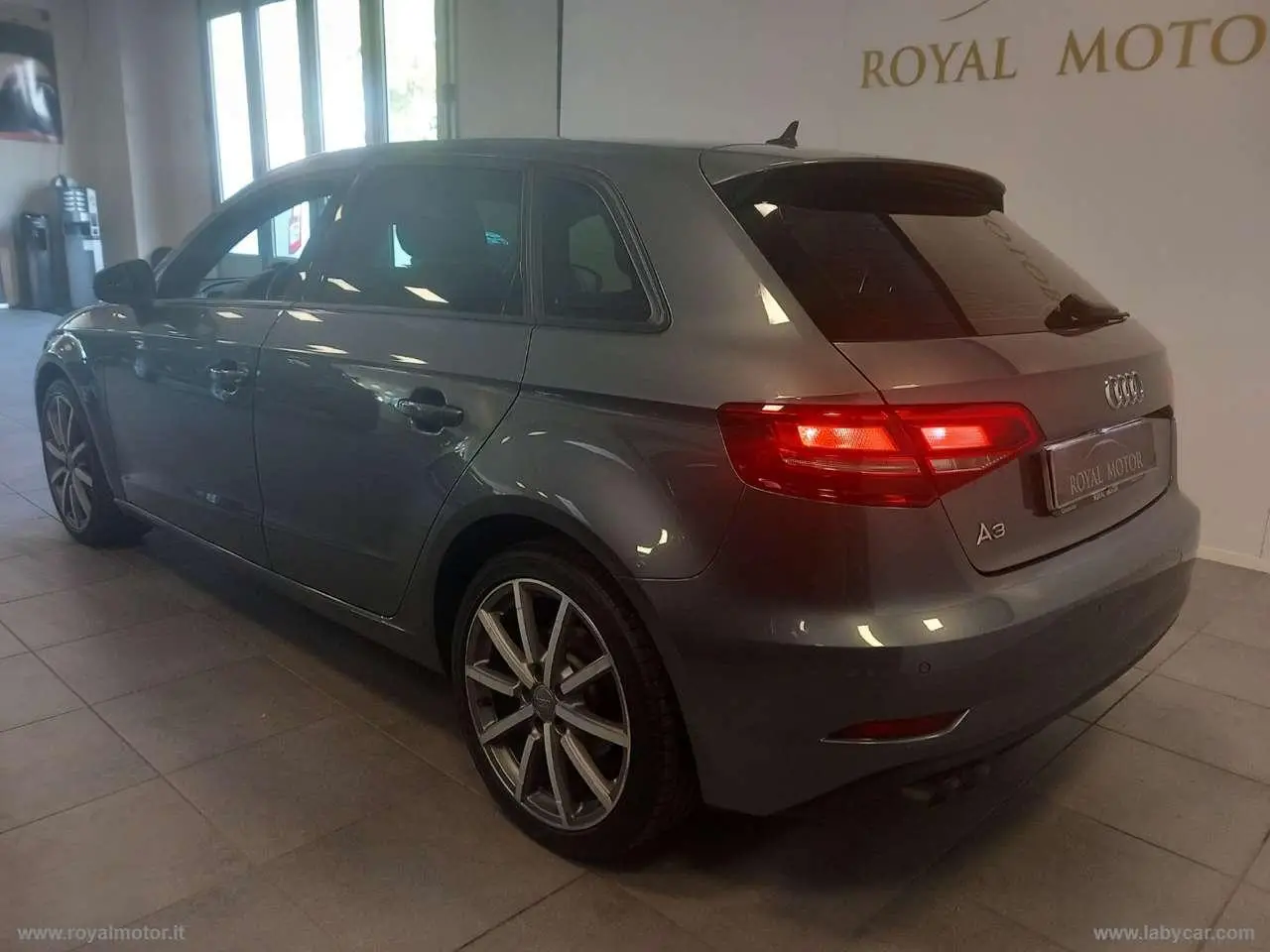 Photo 1 : Audi A3 2019 Diesel