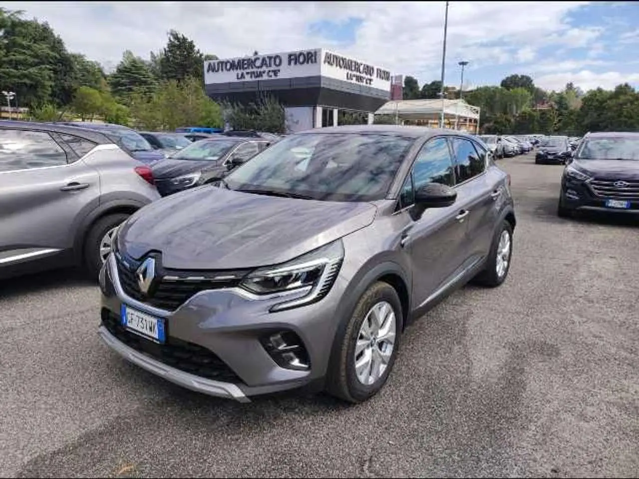 Photo 1 : Renault Captur 2021 Hybride