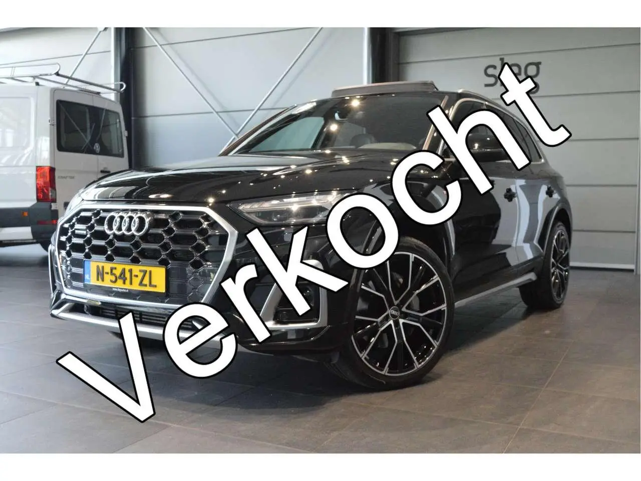 Photo 1 : Audi Q5 2022 Hybrid