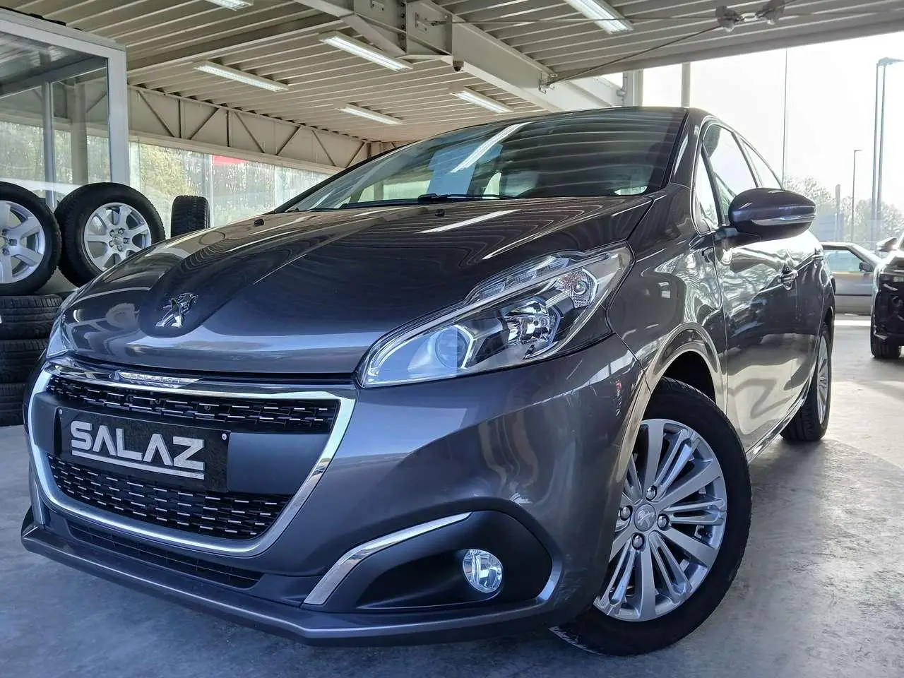 Photo 1 : Peugeot 208 2019 Essence