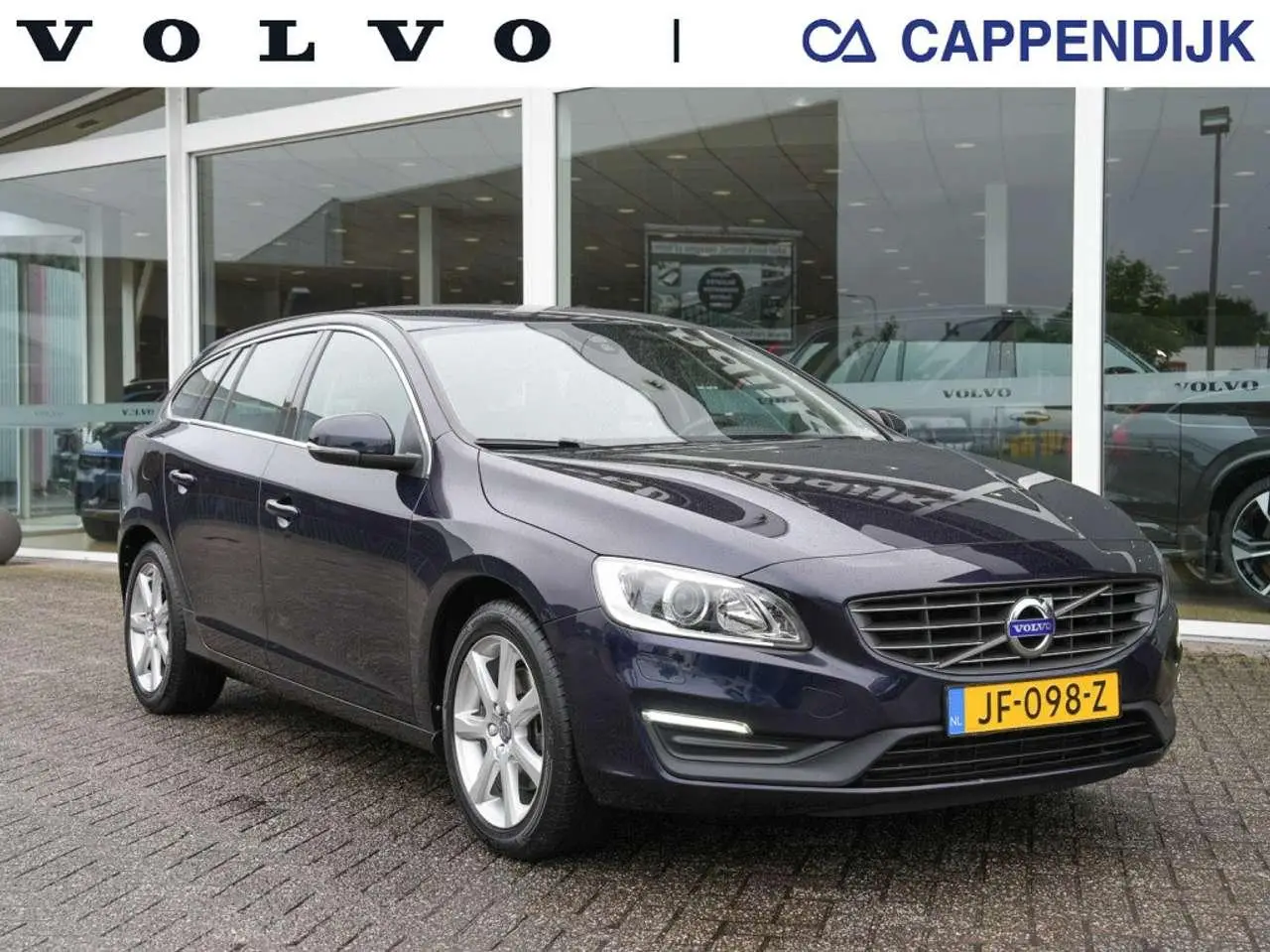 Photo 1 : Volvo V60 2016 Petrol