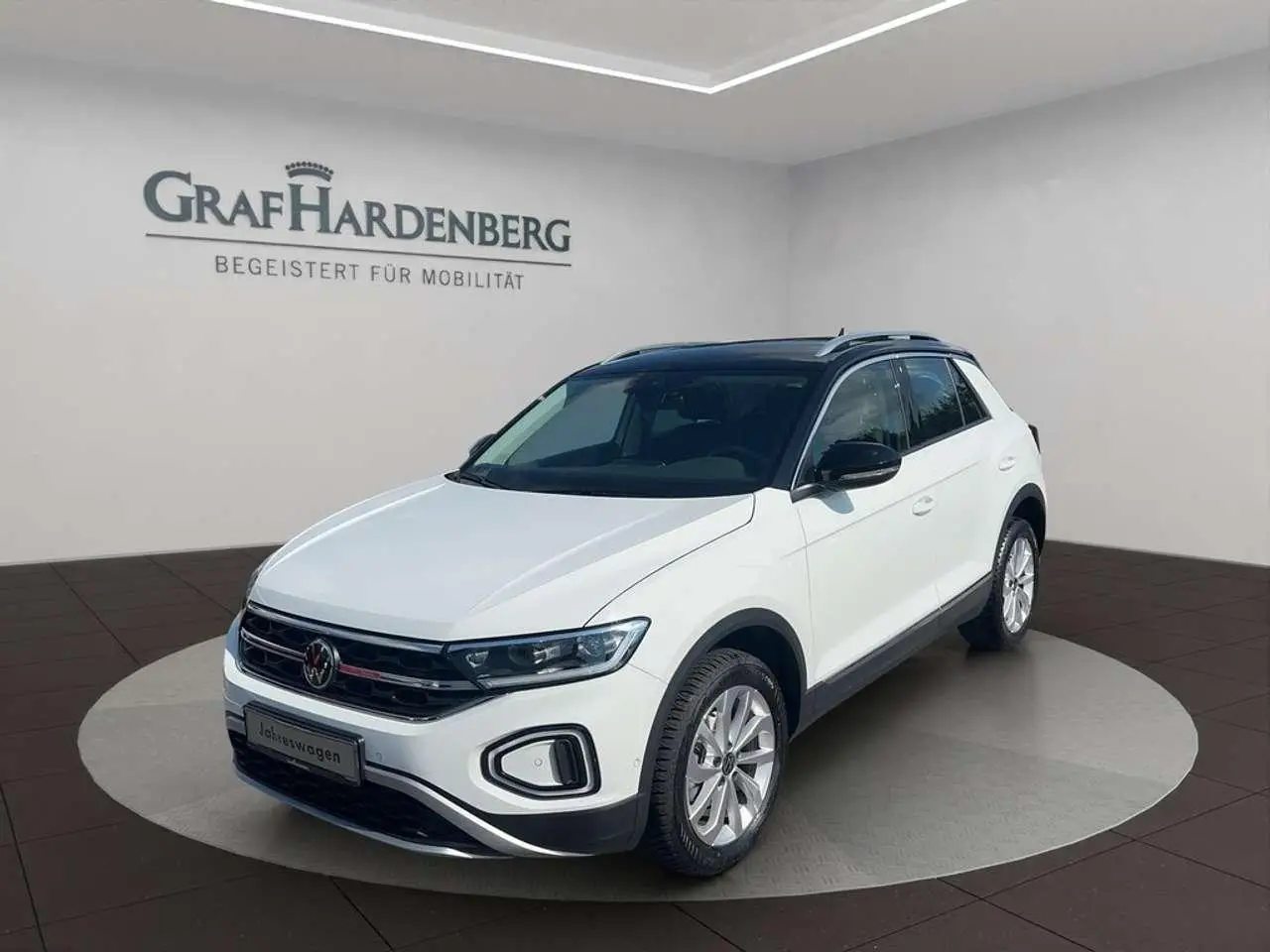 Photo 1 : Volkswagen T-roc 2023 Essence