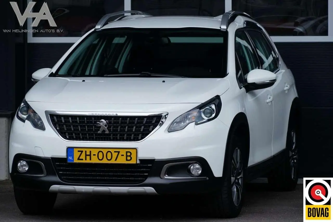 Photo 1 : Peugeot 2008 2019 Essence