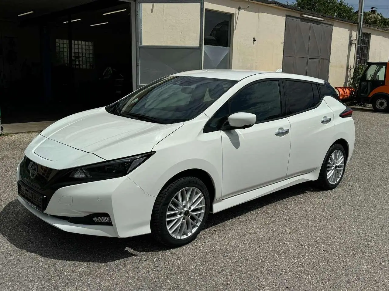 Photo 1 : Nissan Leaf 2023 Electric