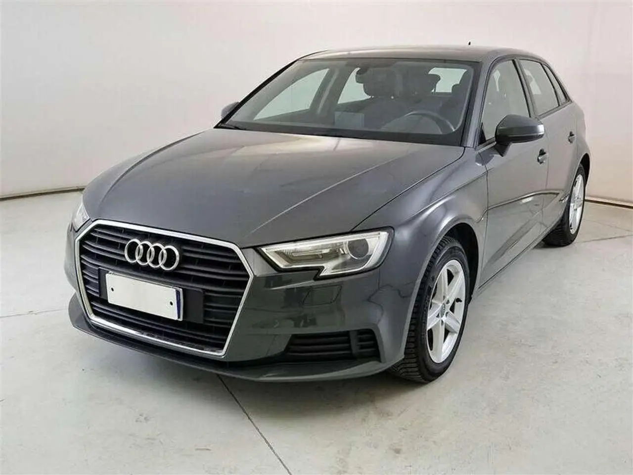 Photo 1 : Audi A3 2019 Diesel