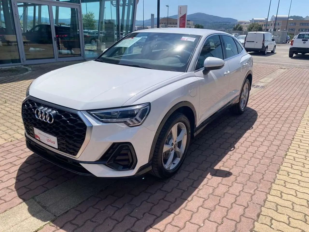 Photo 1 : Audi Q3 2021 Autres